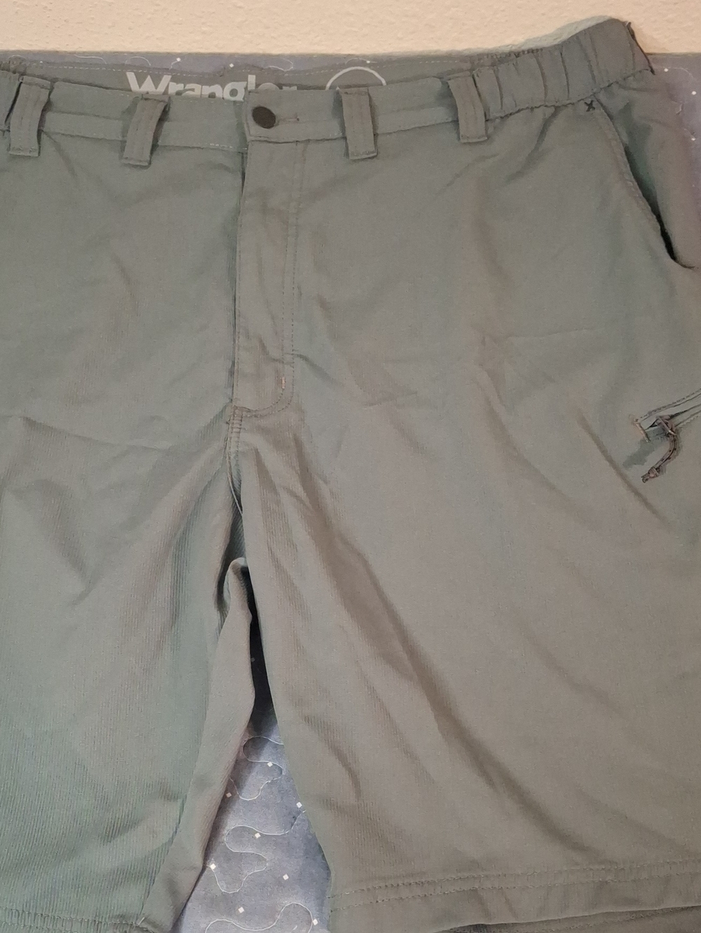Wrangler Men's Gray Shorts size 44